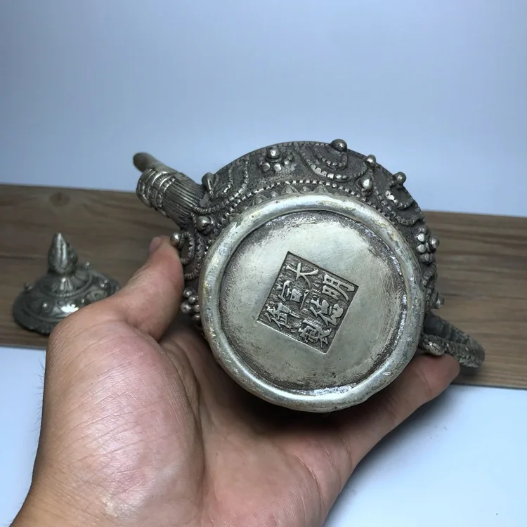 

LAOJUNLU Imitation Antique Bronzeware Tibetan Pot Long Mouth Pot Dragon Pot Jug Kettle