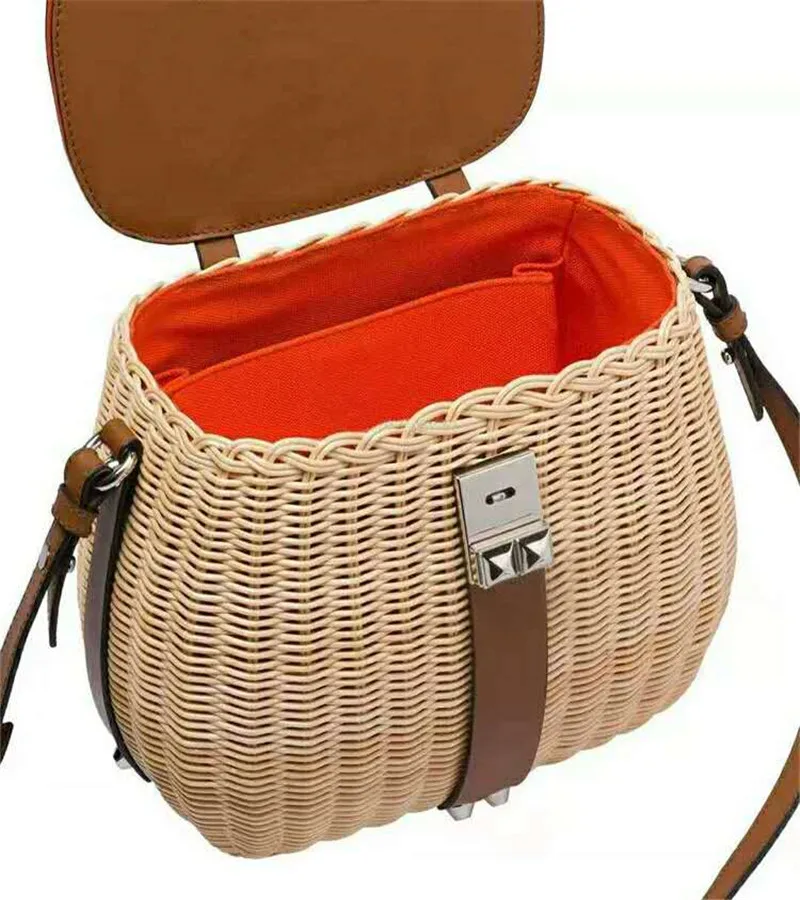 

2020 New Handmade Women's Bag Rattan One Shoulder Skew Bag