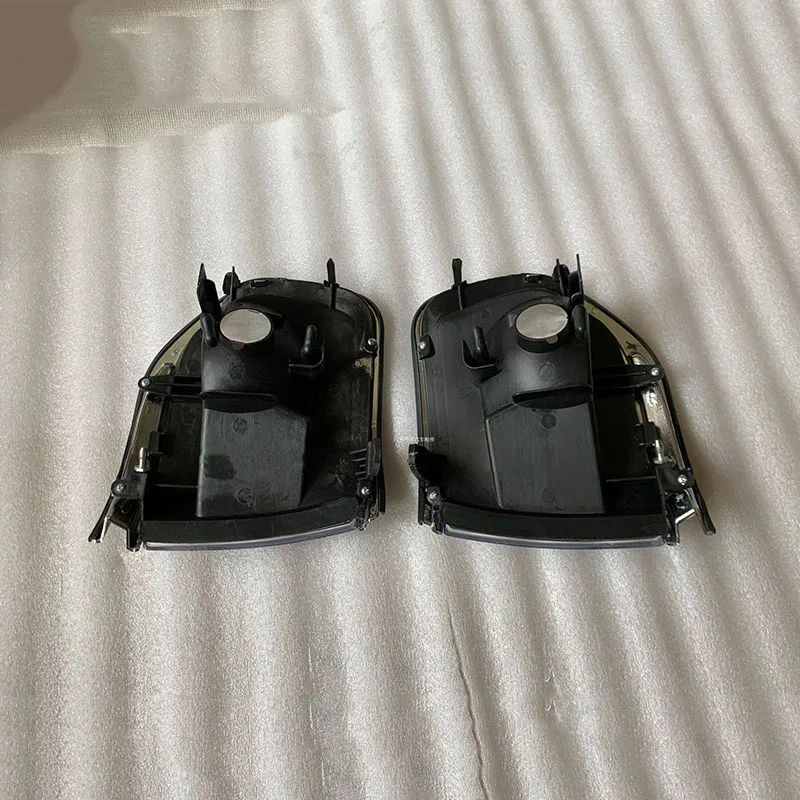 

for Toyota Landcruiser LC80 FJ80 4500 1990-1997 2pcs Front Bumper Turn Signal Lamp