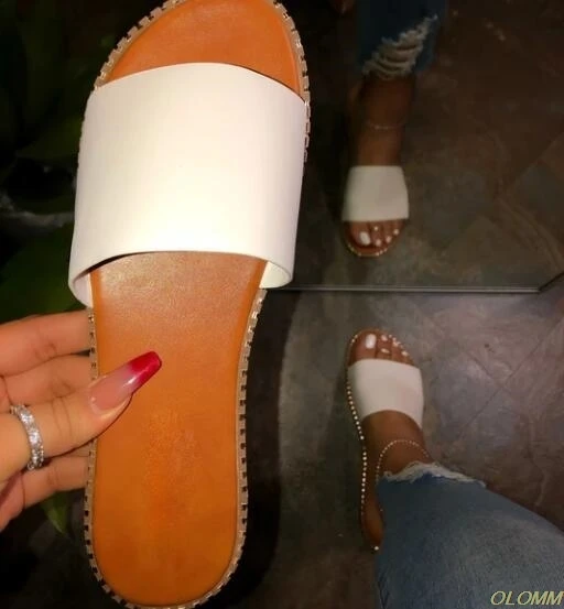

New Summer Women Crystal Slippers Glitter Flat Soft Bling Female Candy Color Flip Flops Outdoor Ladies Slides Hot Beach Shoes