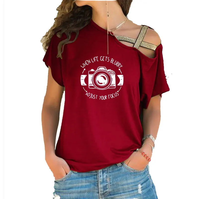 

Когда жизнь размывается, отрегулируйте фокусировку футболки, фотограф, идея подарка, камера, женская футболка с косой перекрестной повязко...