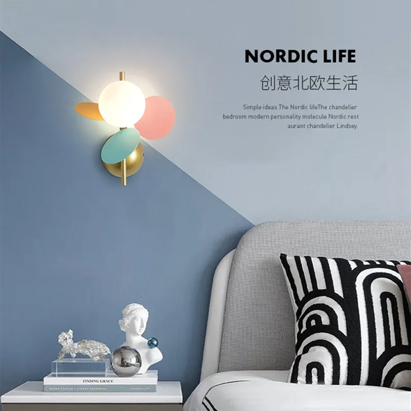 Постмодерн многоцветный художественный светодиодный настенный светильник с