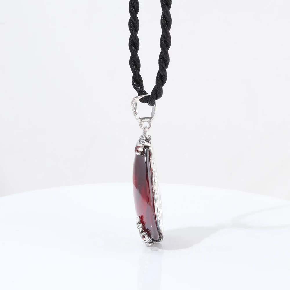 Подвеска из серебра 925 пробы в форме капли воды с красным гранатом | Украшения и