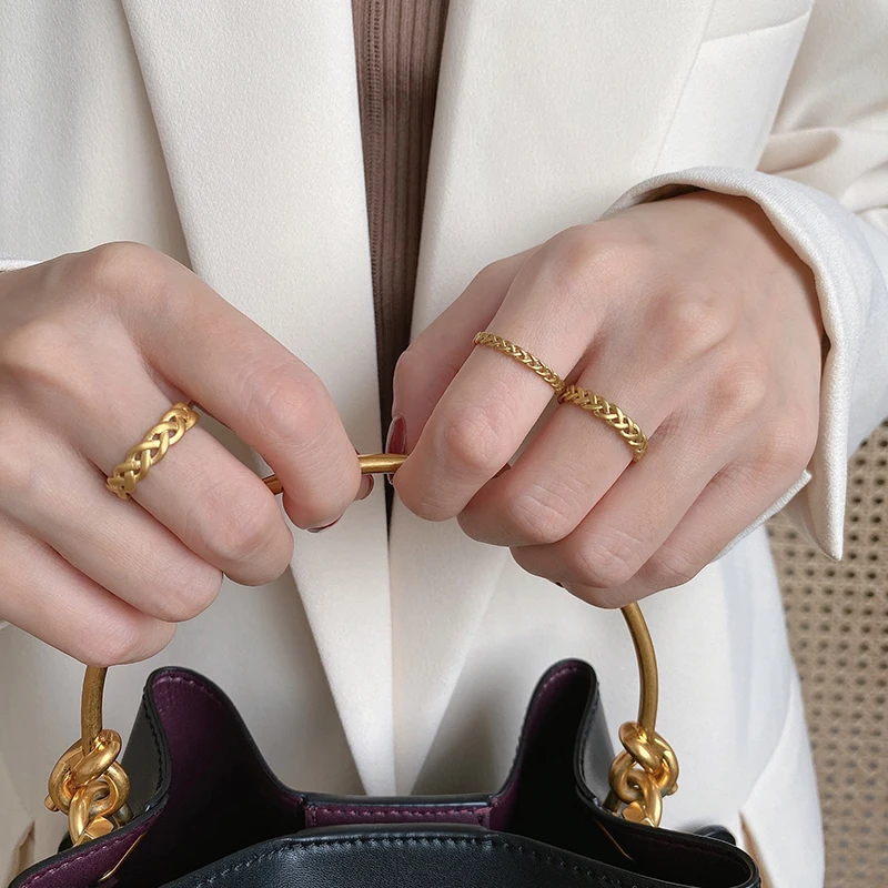 

Couple Ring Sets Retro Frosted Woven Stainless Steel Rings for Women Luxury Matte 18K Gold Color Men's Ring Female Jewelry Sets