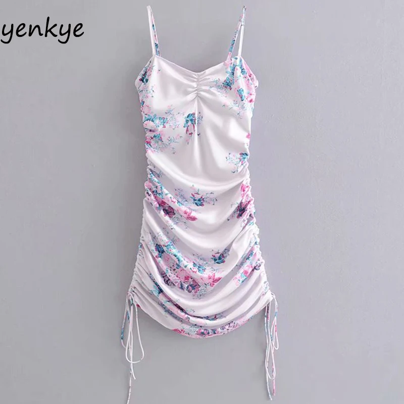 Женское романтичное облегающее платье мини на завязках с цветочным принтом и