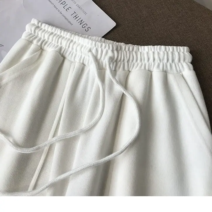 

High waist and 5-cent running shorts for women
