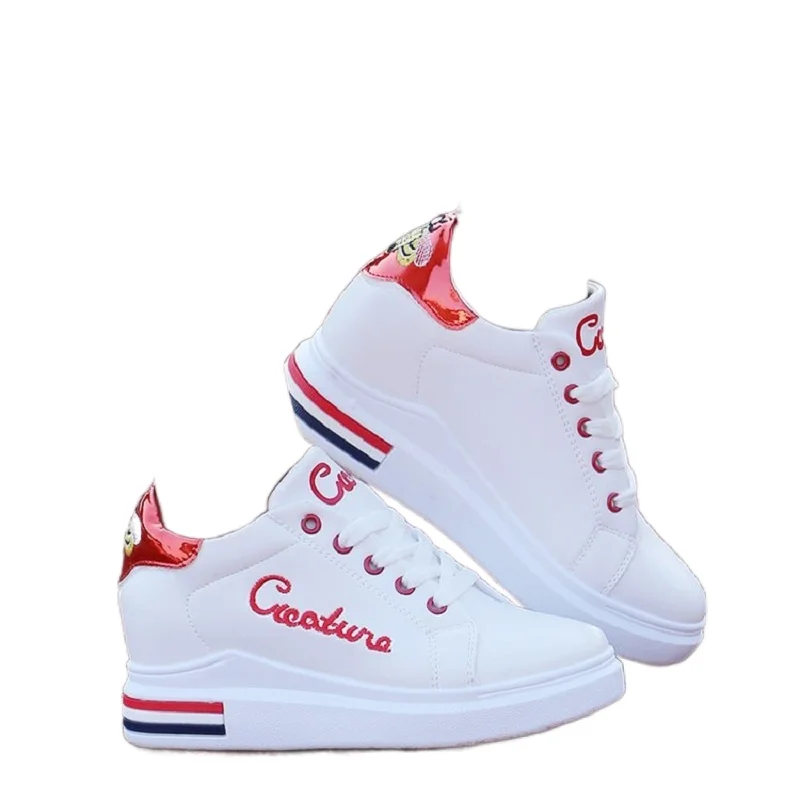 Женские кроссовки на шнуровке из мягкой кожи плоской подошве | Обувь