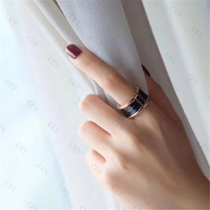 

S925 sterling silver ring famous black ceramic ring high-end personality style to attend the banquet Valentine's Day gift