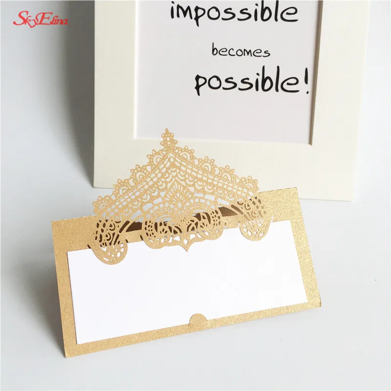 Лазерная резка 2019New 100 шт Корона Форма имя место карты свадебные Таблица