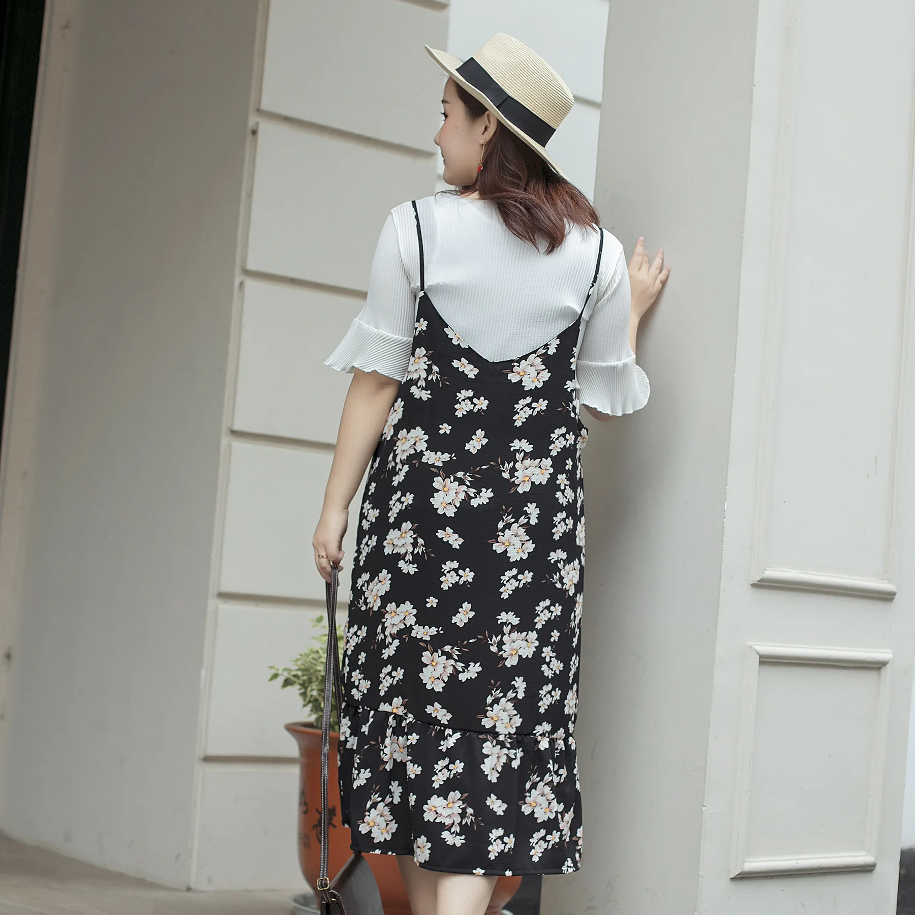 Летнее длинное женское платье большого размера модное свободное с круглым