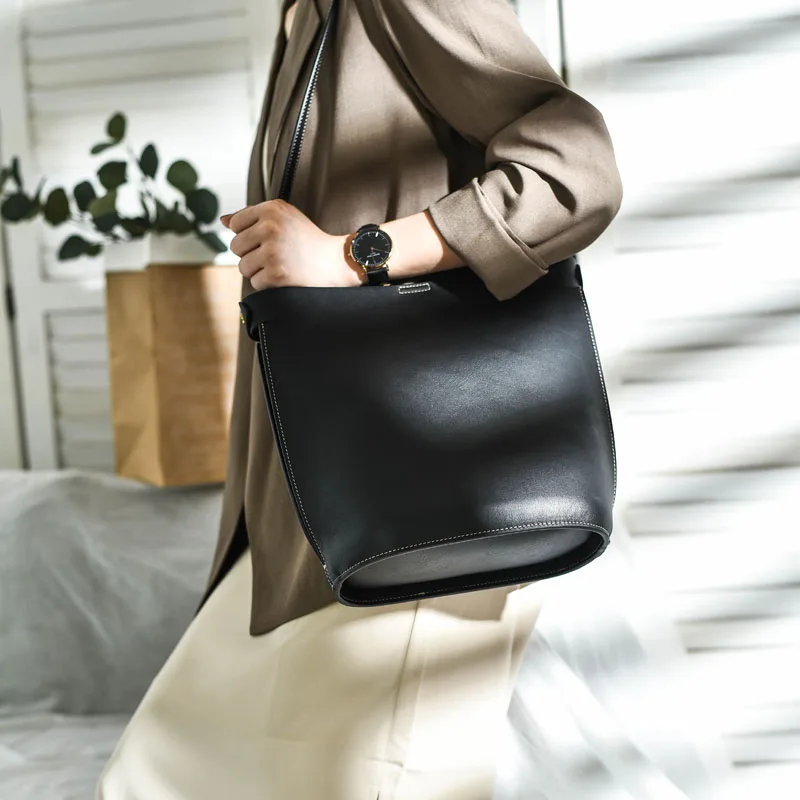 

Genuine leather shoulder bag, high-quality bucket bag, first layer of soft leather, large-capacity crossbody bag, female bag