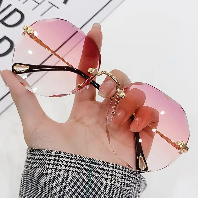 

Очки солнцезащитные женские квадратные без оправы, в металлической оправе