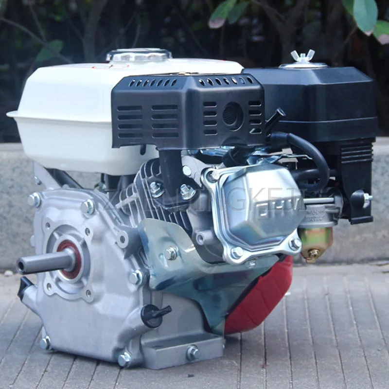 Высокомощный с низким потреблением топлива мощный четырехтактный