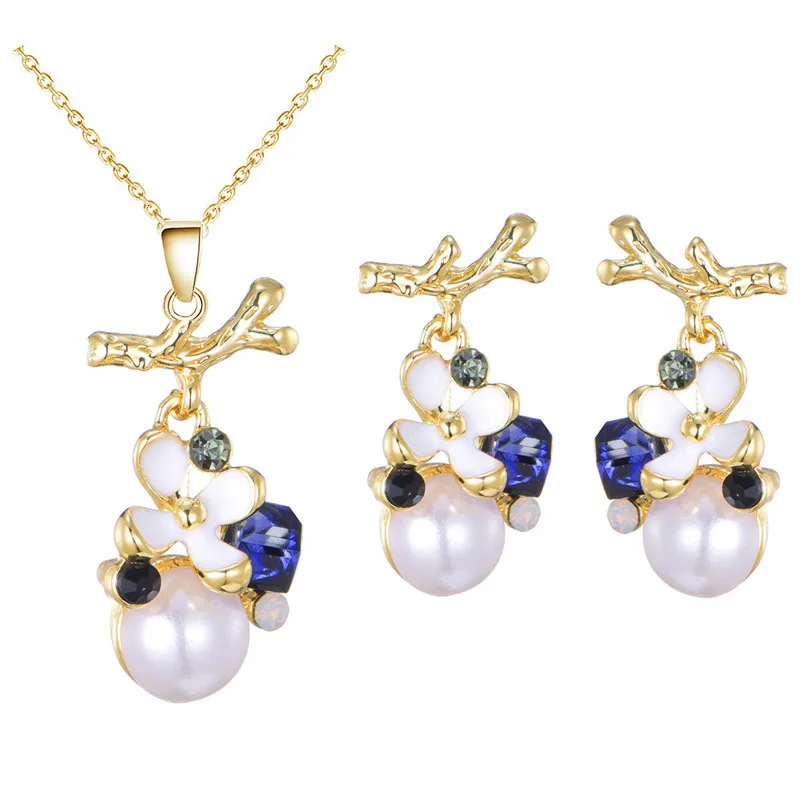 

Vogue of new fund of 2019 ms pearl necklaces earrings suit fine alloy set auger contracted jewelry party elegant gift