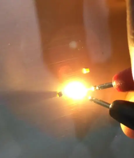

SMD 0805 0807 Warm White Flash LED Diode