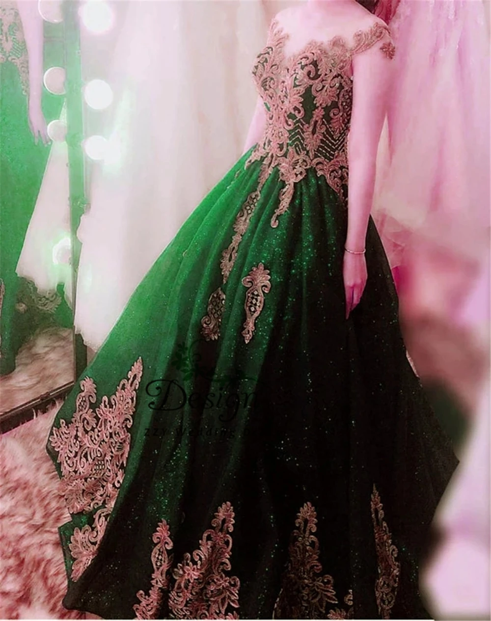 

Illusion Bling Sparkling Appliques Beading Off The Shoulder Quinceanera Dresses Ball Gown vestido de 15 vestido de 15 anos 2019