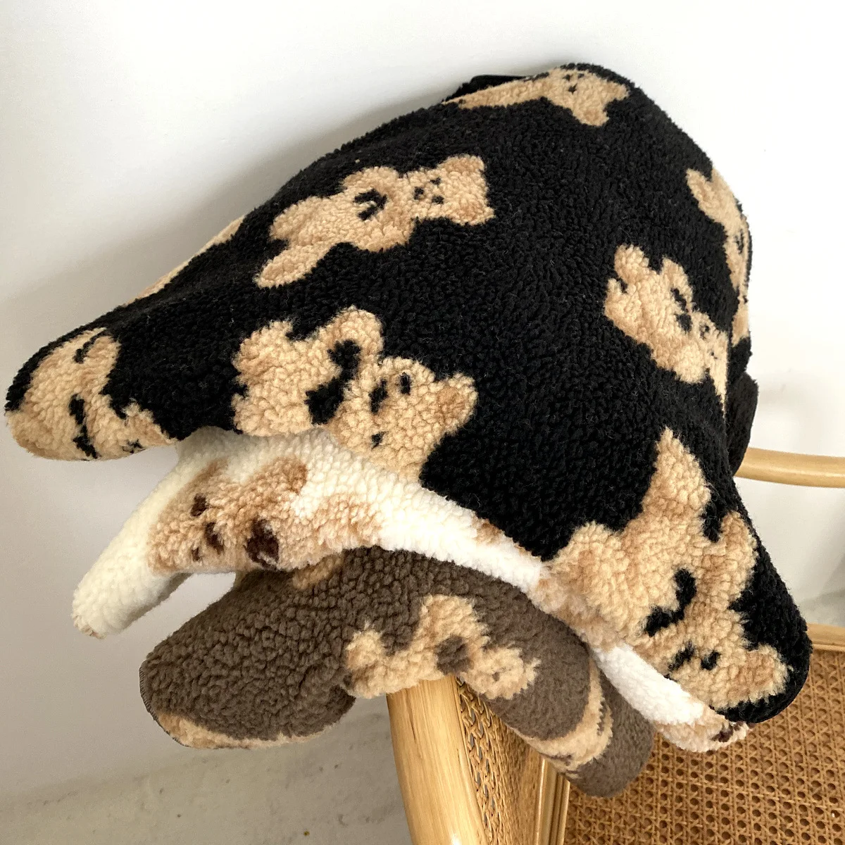 

Ins Cute Bear Double-sided Lamb Wool Blanket 70*100cm Autumn and Winter Thickening Children's Leisure Car Siesta Cartoon Edging