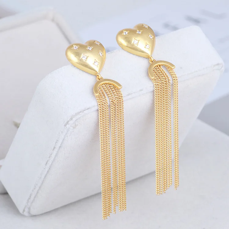 

Fashion long love earrings with diamond tassel temperament earrings