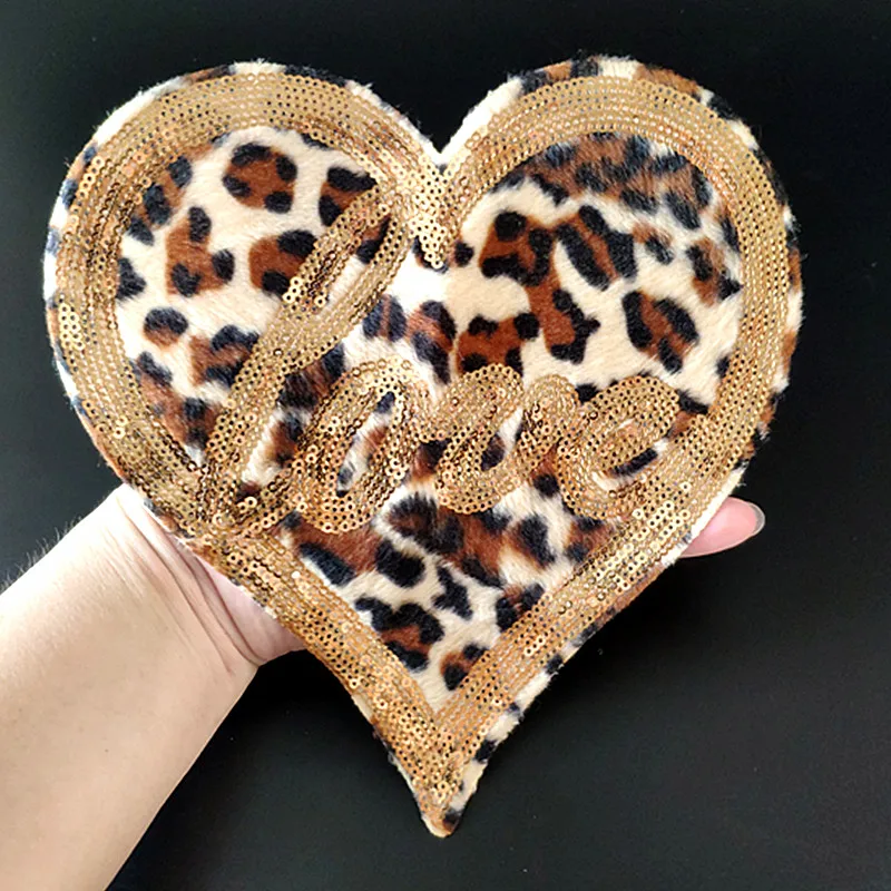 

Leopard print Heart Iron On Patches For Clothing Sequins Biker Badge Embroidery Fabric Sequined Patch Clothes Stickers Christmas
