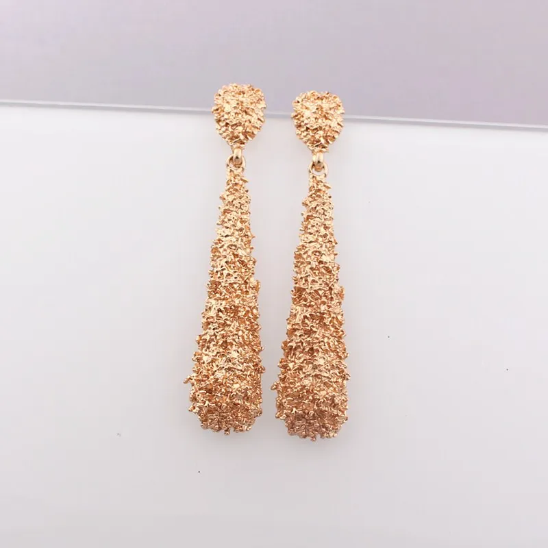 EC974 Европа и США серьги цвета матовая металлическая длинные висячие в форме