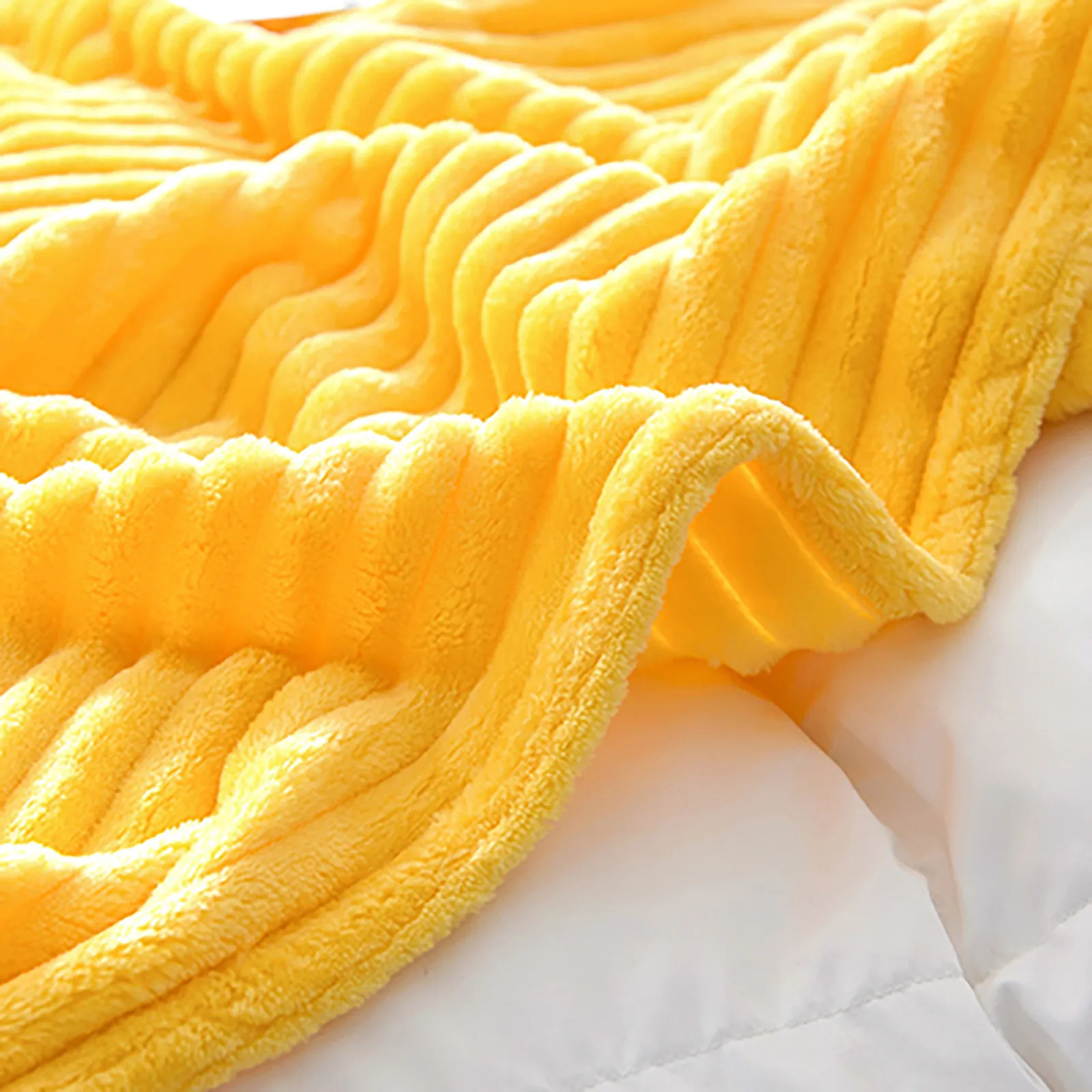 Зимнее фланелевое одеяло однотонное клетчатое Коралловое флисовое покрывало