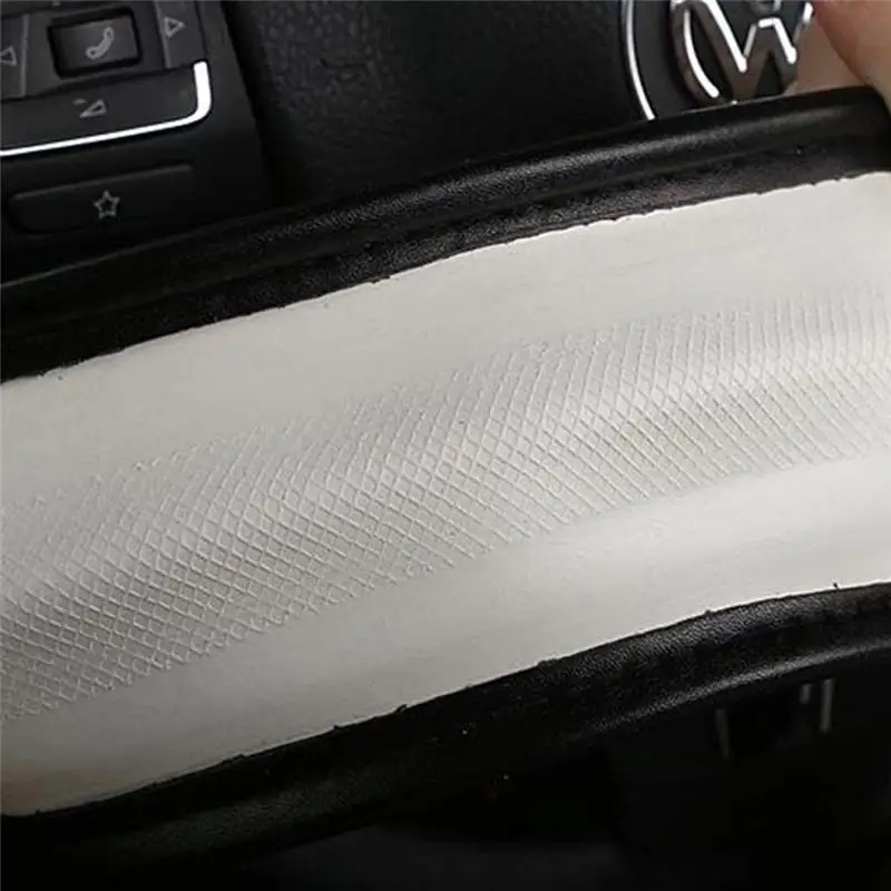 

Car Steering Wheels Cover Four Season Rhinestones Crystal Auto Diamond Automotive Handle Cover Comfortable Plush Cover