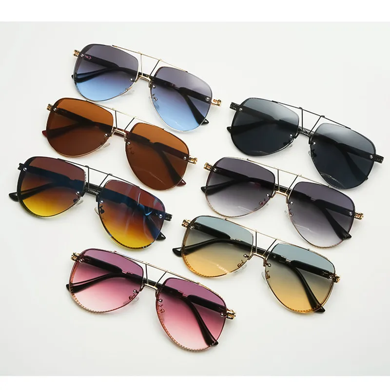 

2021 New Fashion Shield Sunglasses Men Women Brand Designer Luxury Color UV400 Lens Metal Alloy Frame Conspicuous Sunglasses