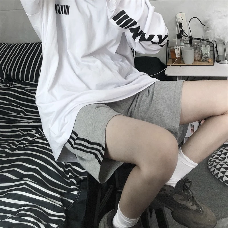 

Women's Sports Short Pants 2021 Summer Vintage Stripe Elastic Waist Harajuku Five Points Trousers Baggy Casual Straight Short
