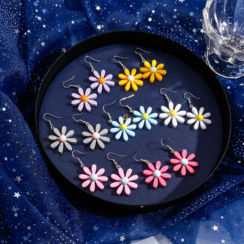

Women Trendy Small Daisy Flower Earrings Jewelry Gift Temperament Accessories