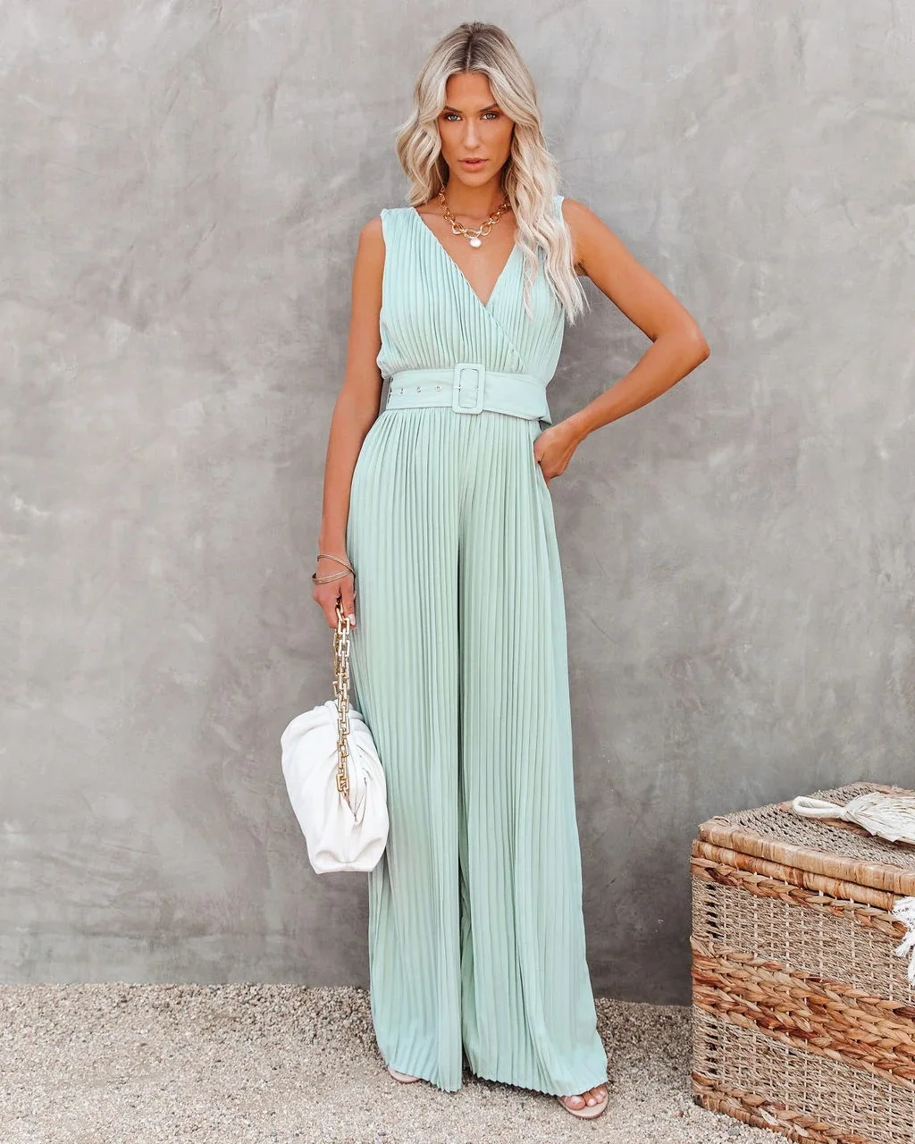

2021 summer new product high-grade tea pleated wide-leg waist belt pure color drape mopping jumpsuit women