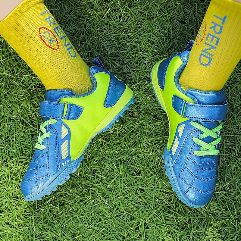 Новое поступление детские кроссовки спортивные синие красные футбольные бутсы