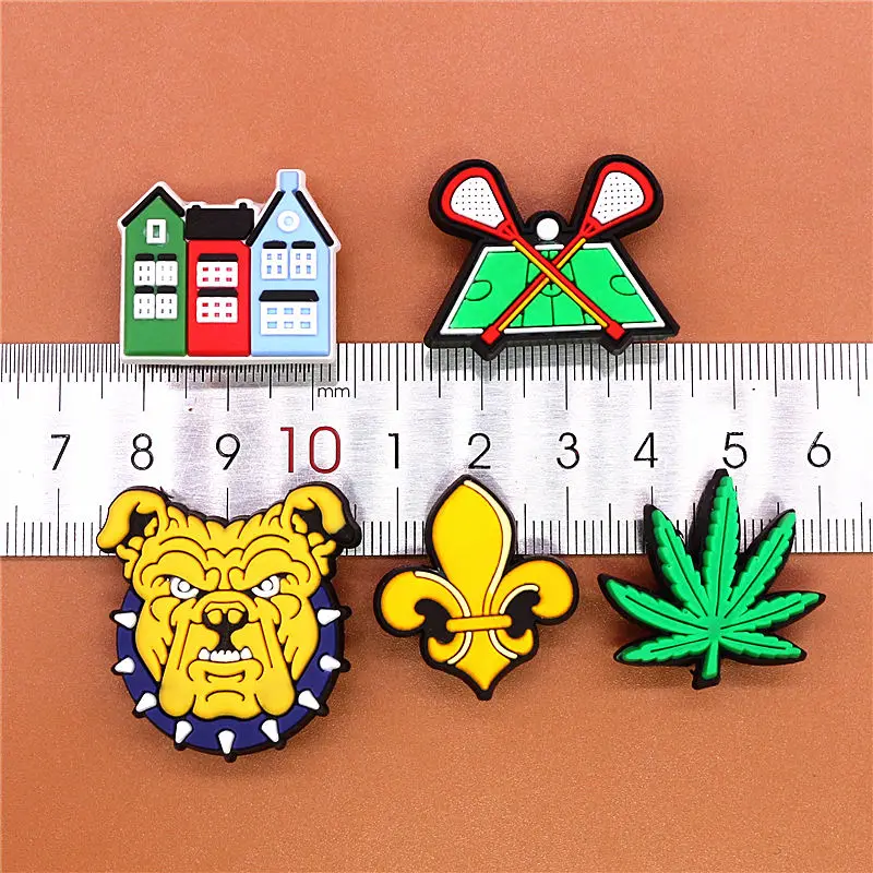 1pcs Cartoon Animal Crock Charms Bully Pitbull Hockey House Weed Shoe Accessories Decoration fit Croc Jibz Party Kids Gifts U220