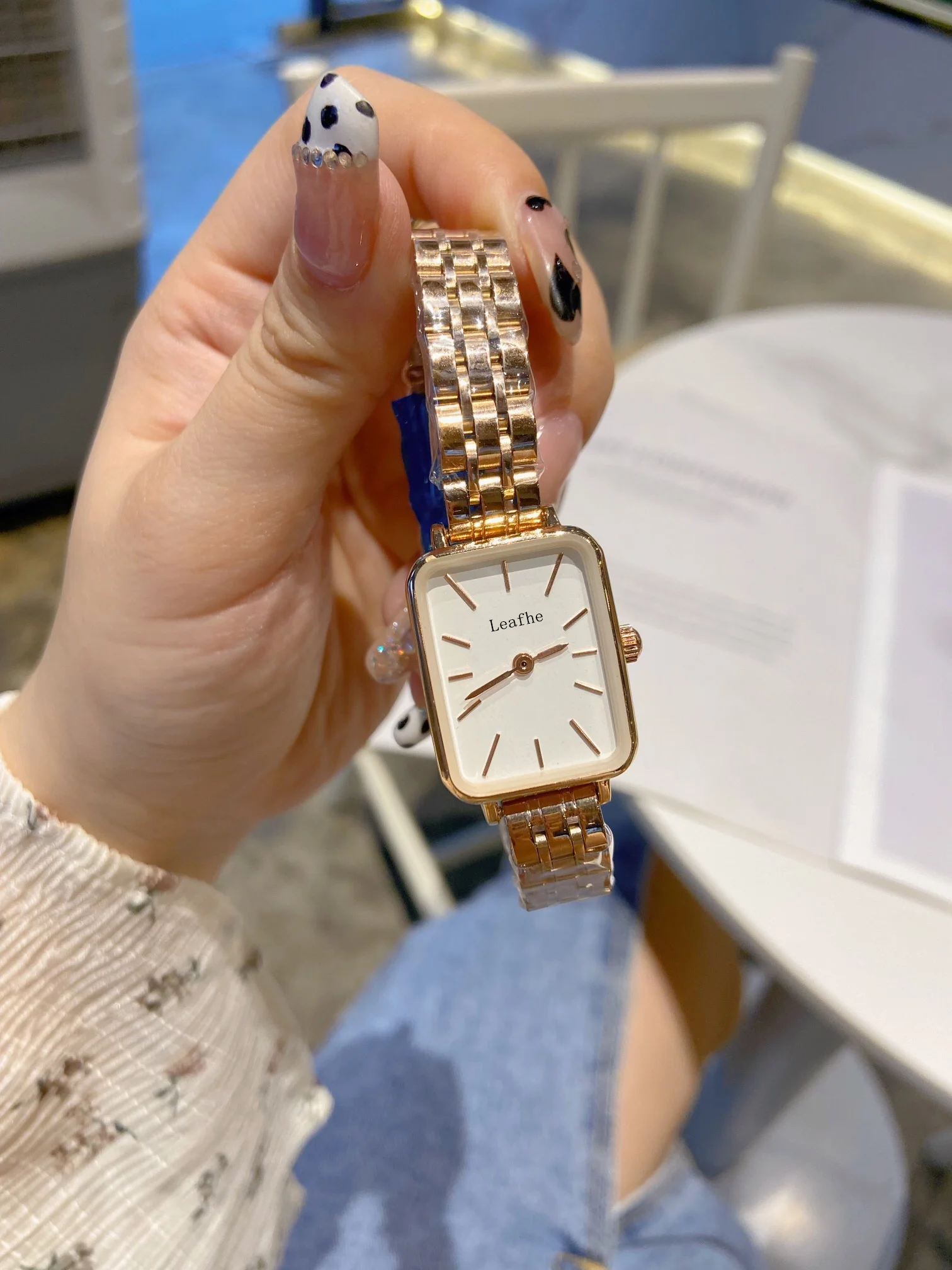 

New Women's Watches Stainless Steel Material Butterfly Clasp Quartz Watch Dial Diameter 28mm Relogios Feminino
