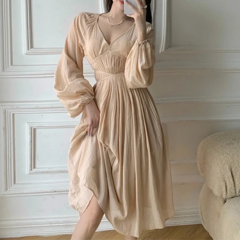 

Пикантное корейское платье с V-образным вырезом и высокой талией, тонкое Плиссированное Повседневное платье миди с длинными рукавами на ран...