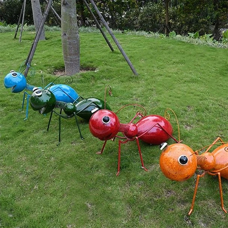 

Newly Garden Yard Decoration Ant with Shaking Head Vivid Outdoor Ornament Holiday Decor