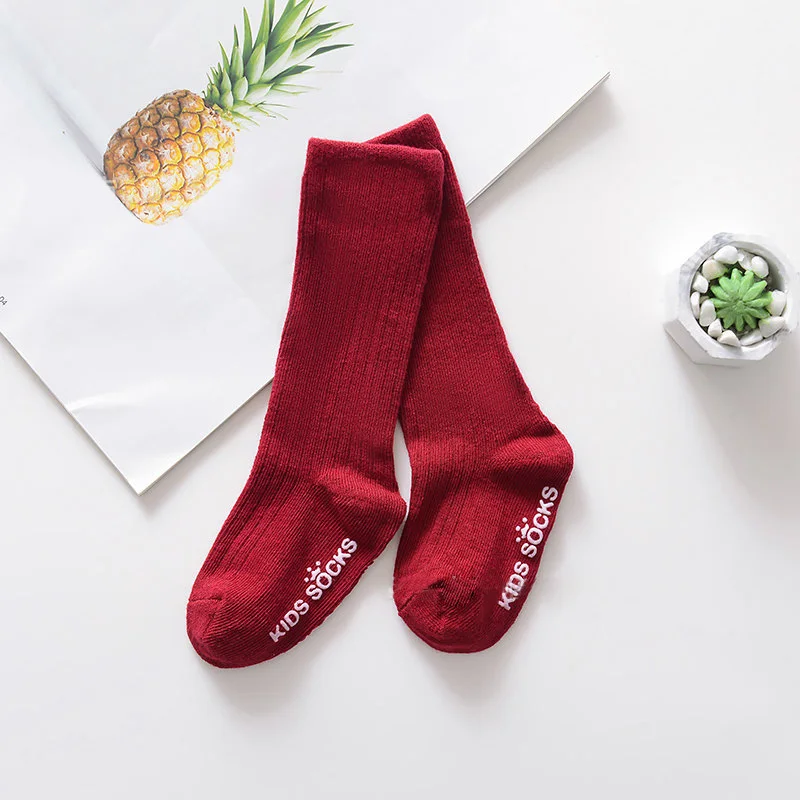 red Теплые зимние кружевные Хлопковые гольфы для малышей рождественские нескользящие носки для малышей домашние тапочки гетры для мальчиков и девочек, длинные носки - Цвет: red