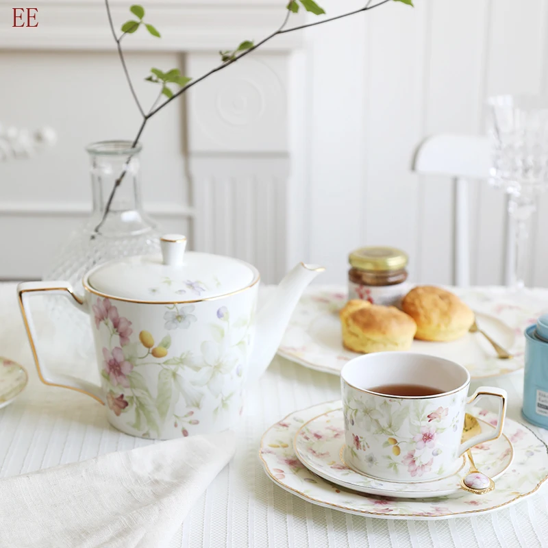 Фарфоровые чайные чашки ручной росписи из костяного фарфора королевская