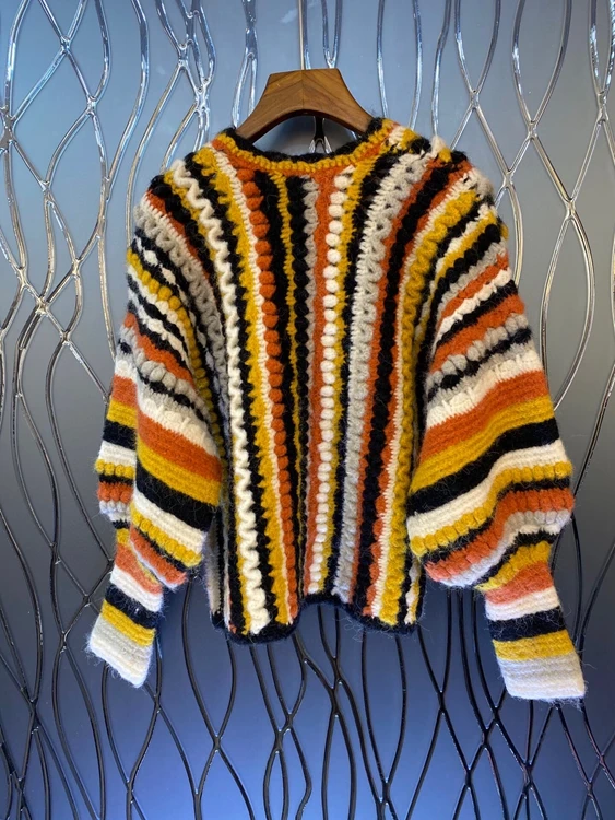 

2020 Autumn and Winter new women's round neck color matching striped woven decorative loose sweater 916