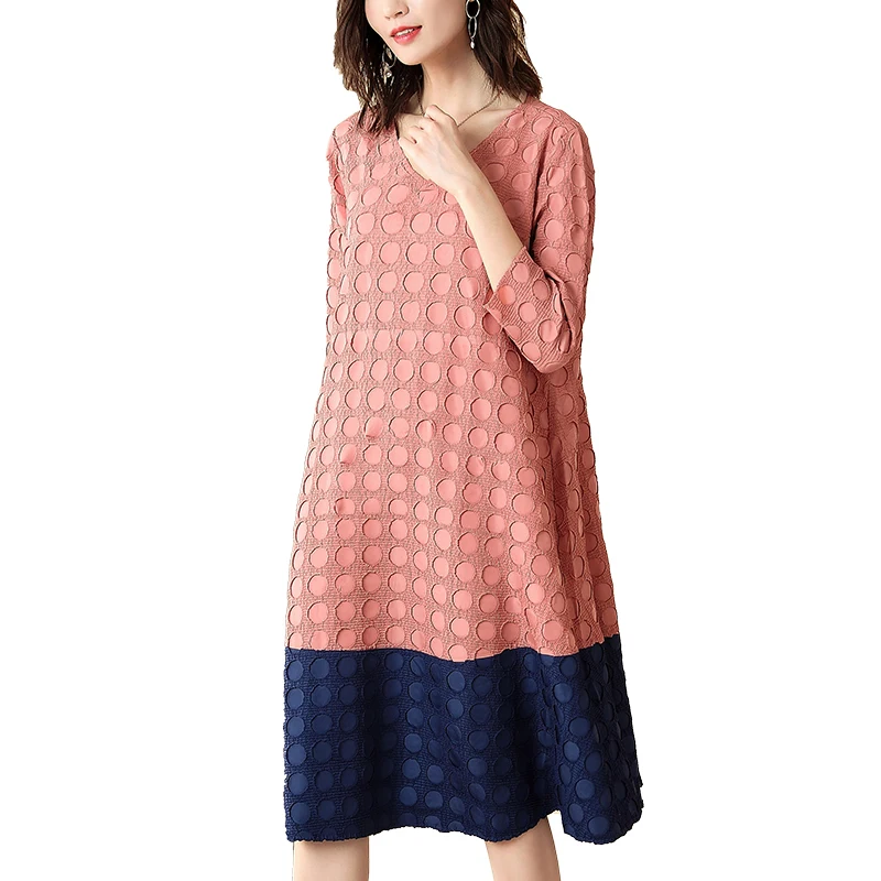 

Plus Size Dress Spring and Summer Women 2020 New V Neck Three Quarter Sleeve Elastic Loose Casual Miyake Pleated Dress Mid Calf