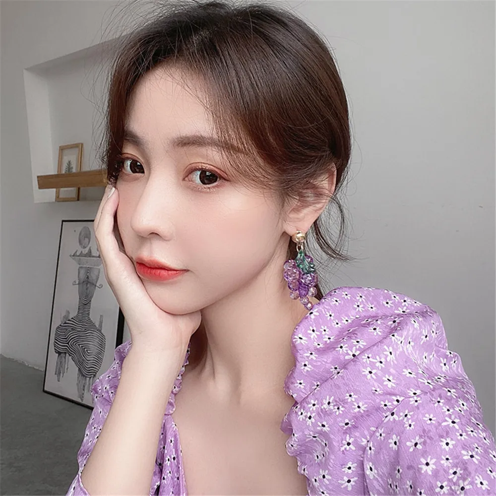 

Summer Small Fresh Crystal Cute Purple Grape Earrings For Women Long Beaded Simple Temperament Earrings Exaggerate Ear Drop