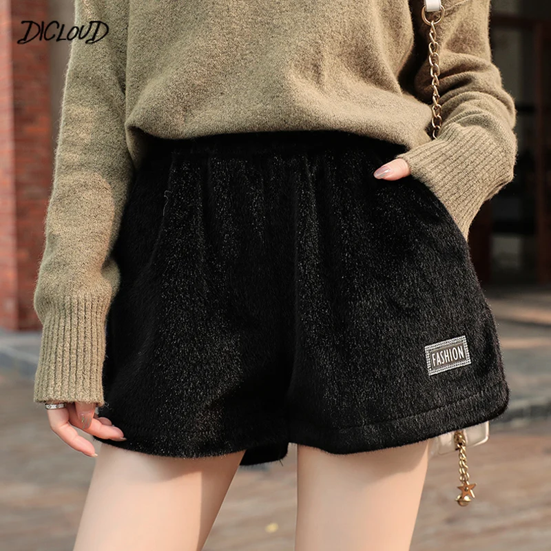 Женские бархатные шорты Сезон осень зима Широкие модные корейские повседневные