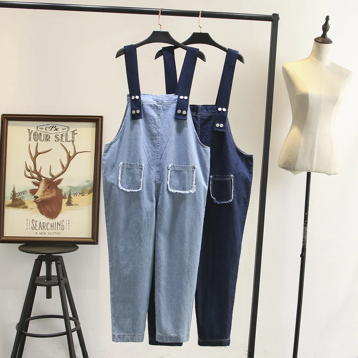 Комбинезон джинсовый женский оверсайз с карманами модные облегающие брюки