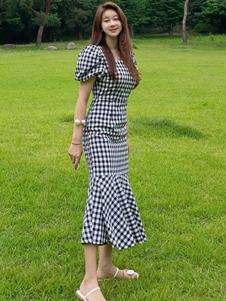 

2020 New Summer Women Plaid Dress Women Square Neck puff Sleeve High Waist Casual Bodycon Mermaid Dresses Free sashes
