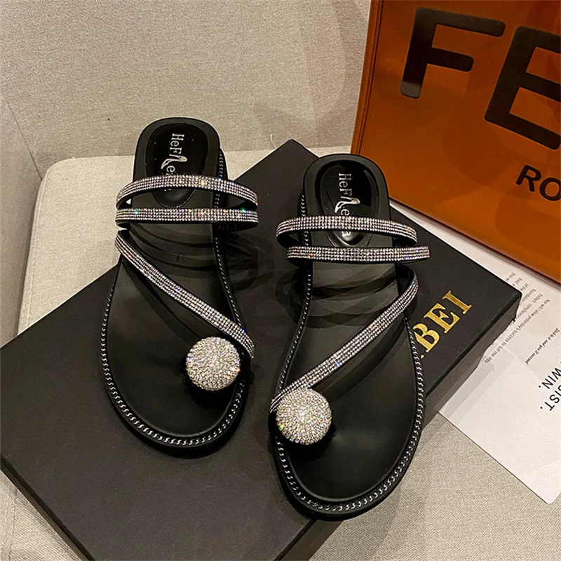 

2021 New Summer Ladies Sandals Sexy Shoes Crystal Casual Ladies Flat Buckle Straps Ladies Fashion Beach Shoes Large Size