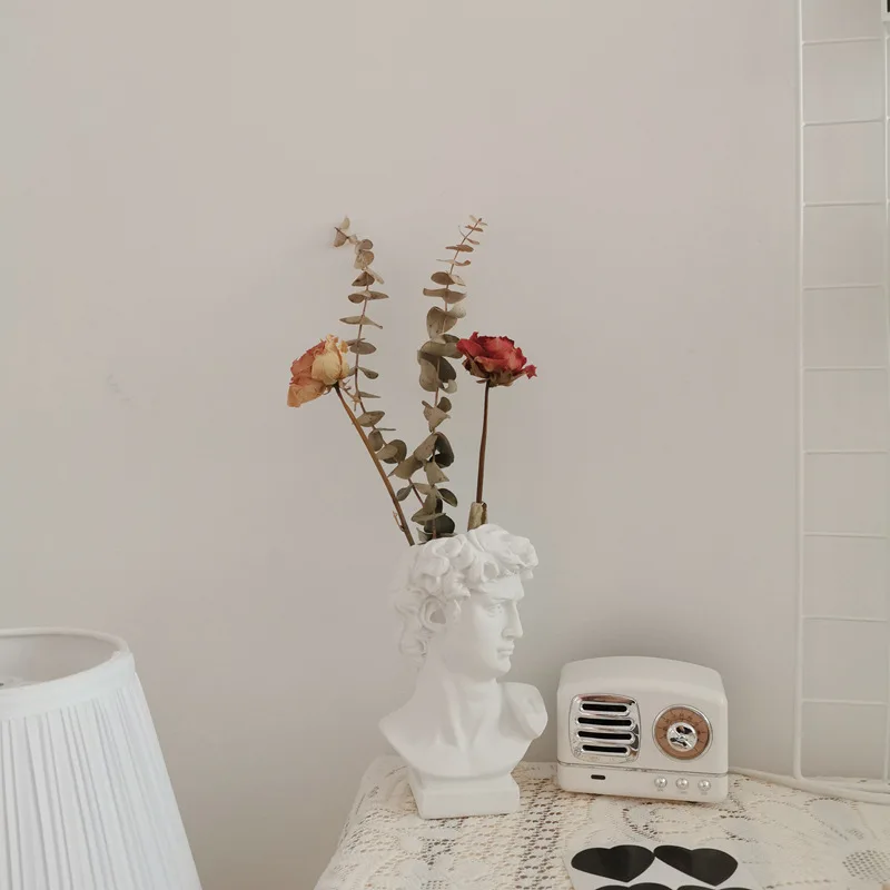 

Nordic Creative Ceramic Body Art Vase Decoration Office Wine Cabinet Plant Vase Home Decorat Ornaments