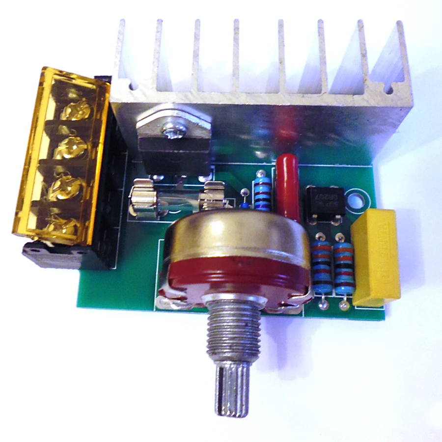 Тиристорный регулятор скорости переменного тока электронный напряжения с