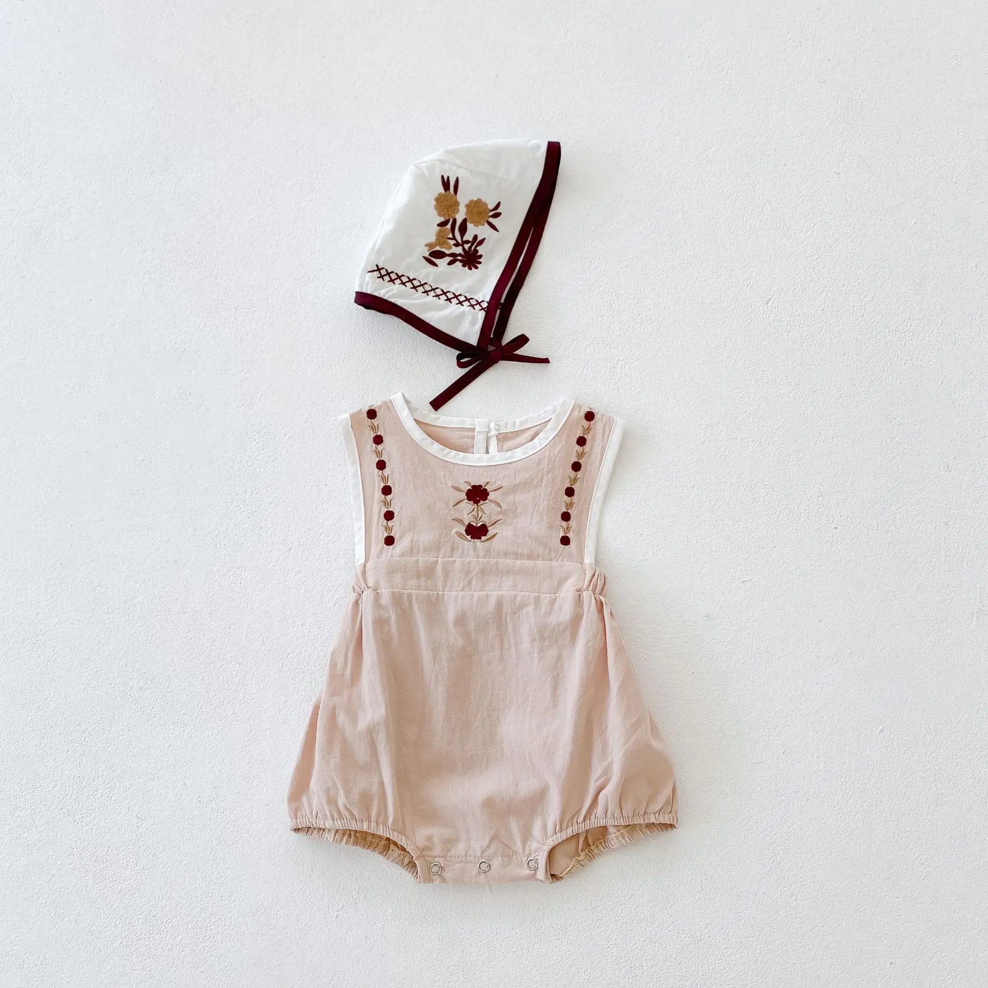

Summer New Baby Girls Princess Sling Clothing Infant Classical Embroidery Bodysuit Newborn Baby Cotton Sleeveless Sling Jumpsuit
