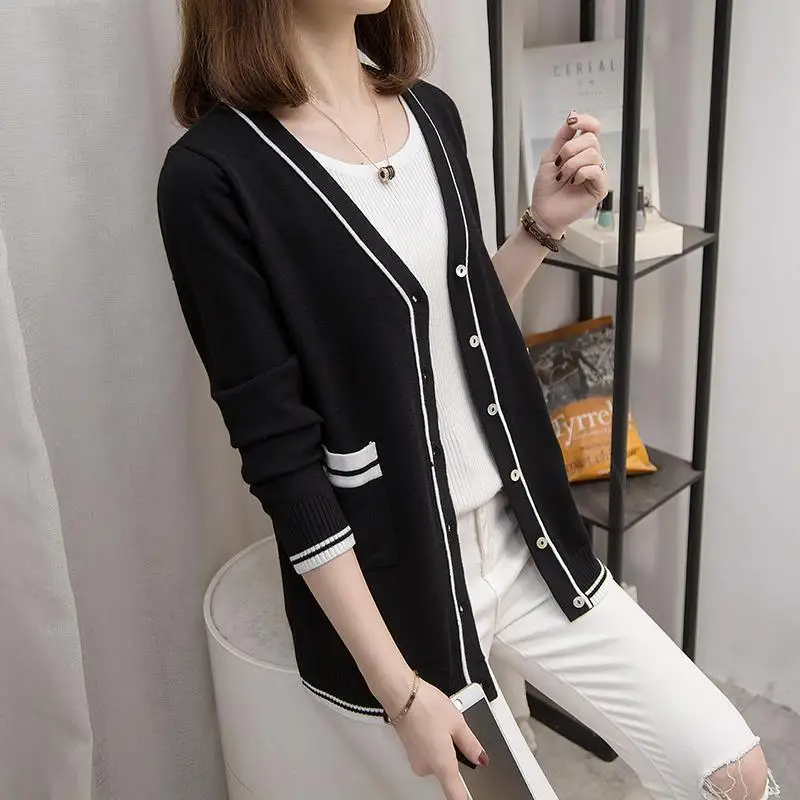 

2020 Large women's wear spring and autumn new large sweater women's loose coat knitted cardigan top 1330