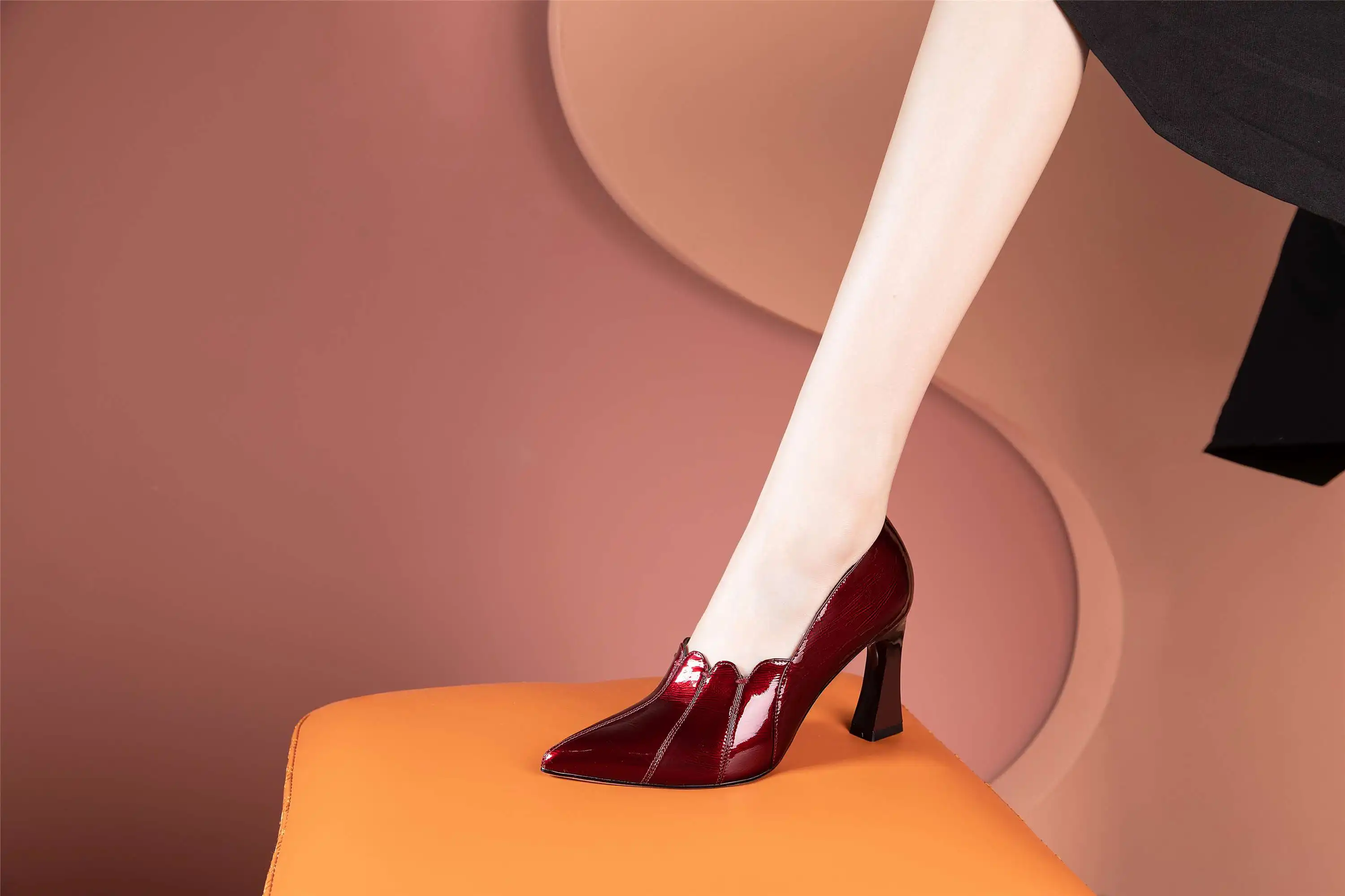 

Krazing Pot natural leather streetwear superstar pointed toe high strange heels slip on catwalk shiny young lady women pumps L10