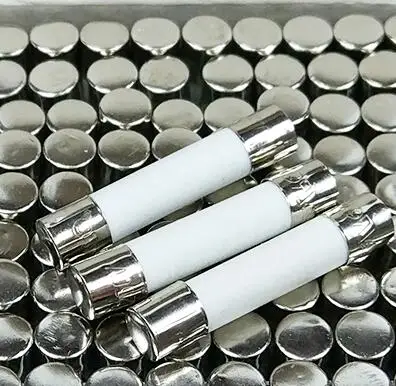 

0.5A 1A 2A 3A 3.15A 4A 5A 6A 6.3A 7A 8A 10A 12A 15A 20A 25A 30A 250V 6*30mm 6x30 Ceramic Fuse x 100PCS